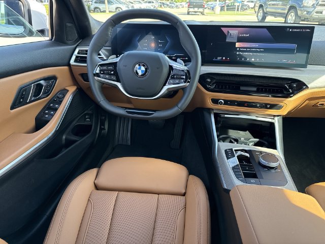 Used 2025 BMW 330i xDrive Sedan w/ Premium Package AWD/4WD image 10