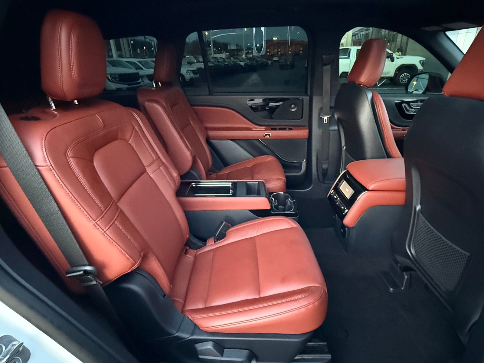 Used 2025 Lincoln Aviator Reserve w/ Illumination Package AWD/4WD image 16