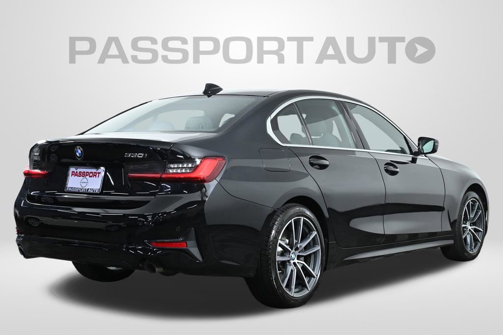 Used 2019 BMW 330i xDrive Sedan w/ Driving Assistance Package image 10