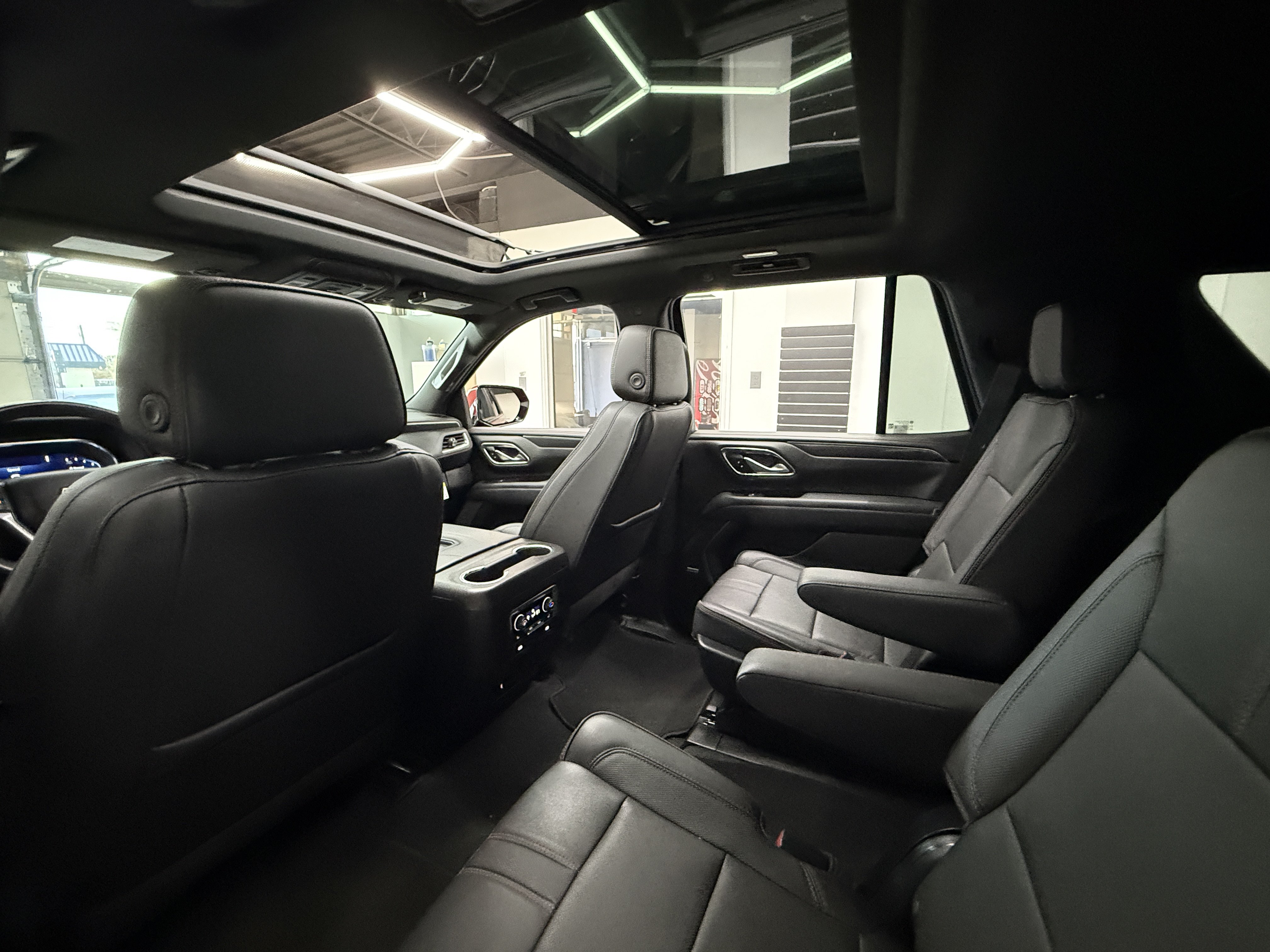 Used 2022 Chevrolet Tahoe RST w/ Luxury Package AWD/4WD image 25