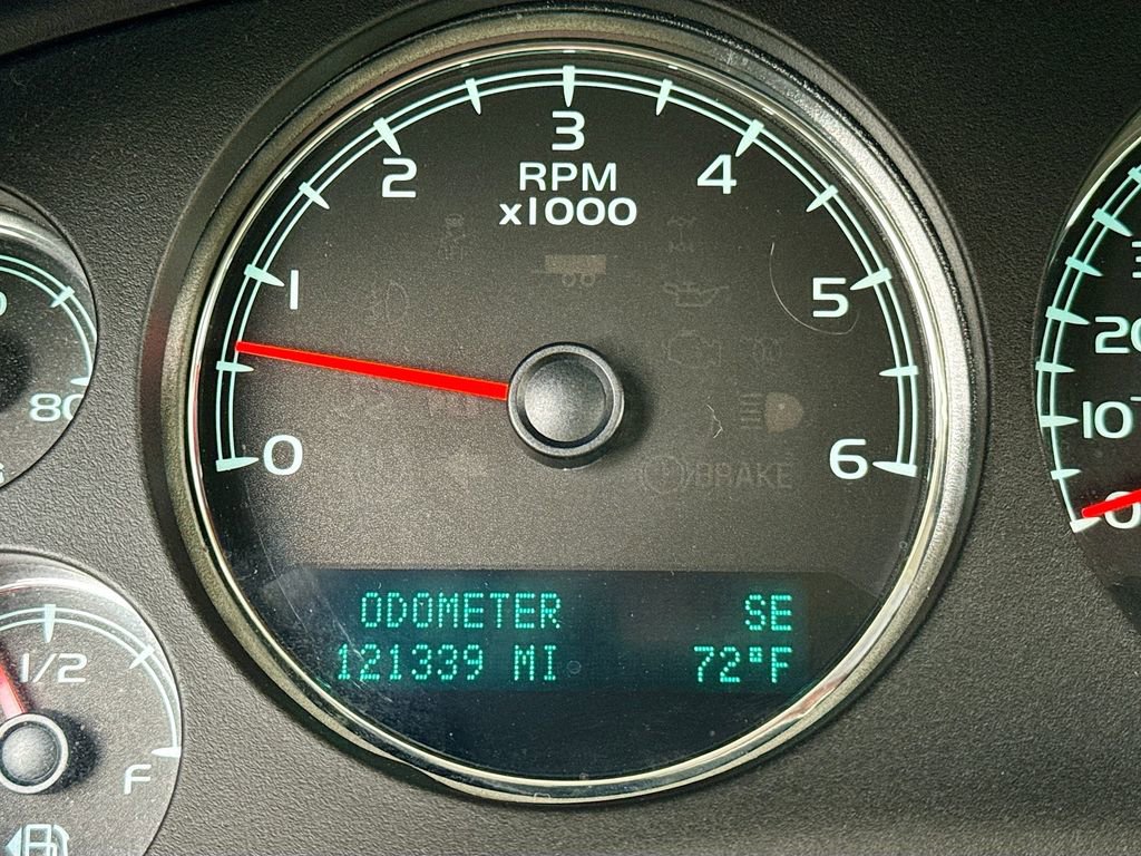 Used 2013 Chevrolet Silverado 1500 LTZ w/ LTZ White Diamond Edition image 9