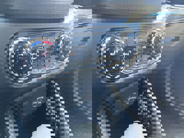 Used 2021 Chevrolet TrailBlazer LT w/ Convenience Package image 11