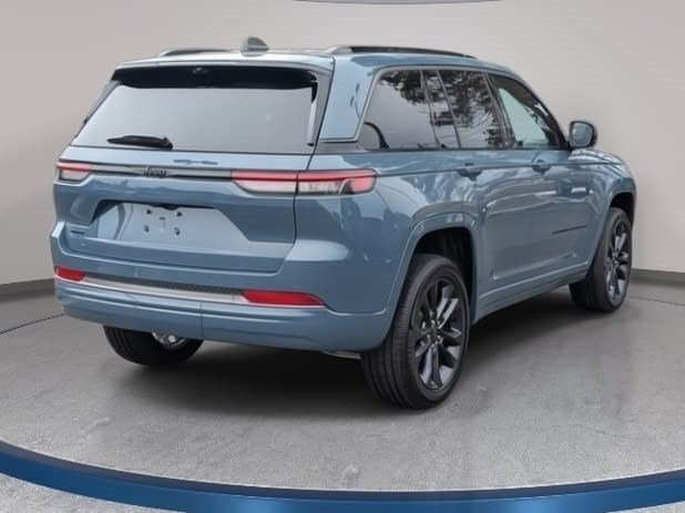 New 2026 Jeep Grand Cherokee Limited Reserve AWD/4WD image 5