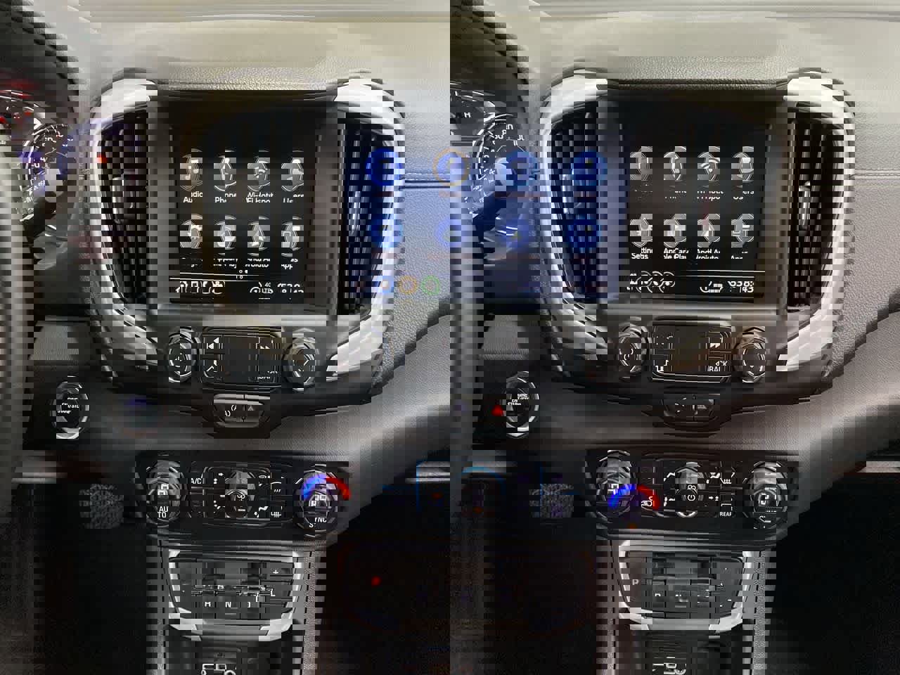 Used 2024 GMC Terrain SLT image 24