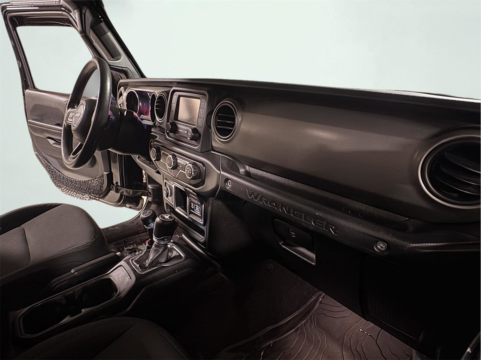 Used 2018 Jeep Wrangler Unlimited Sport image 21