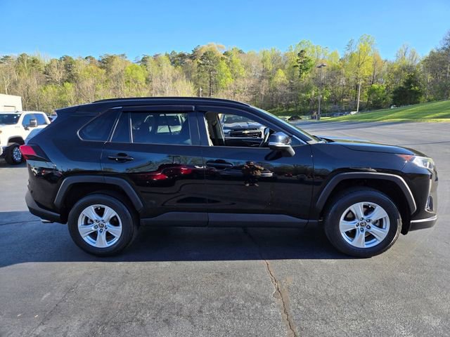 Used 2021 Toyota RAV4 XLE FWD image 9