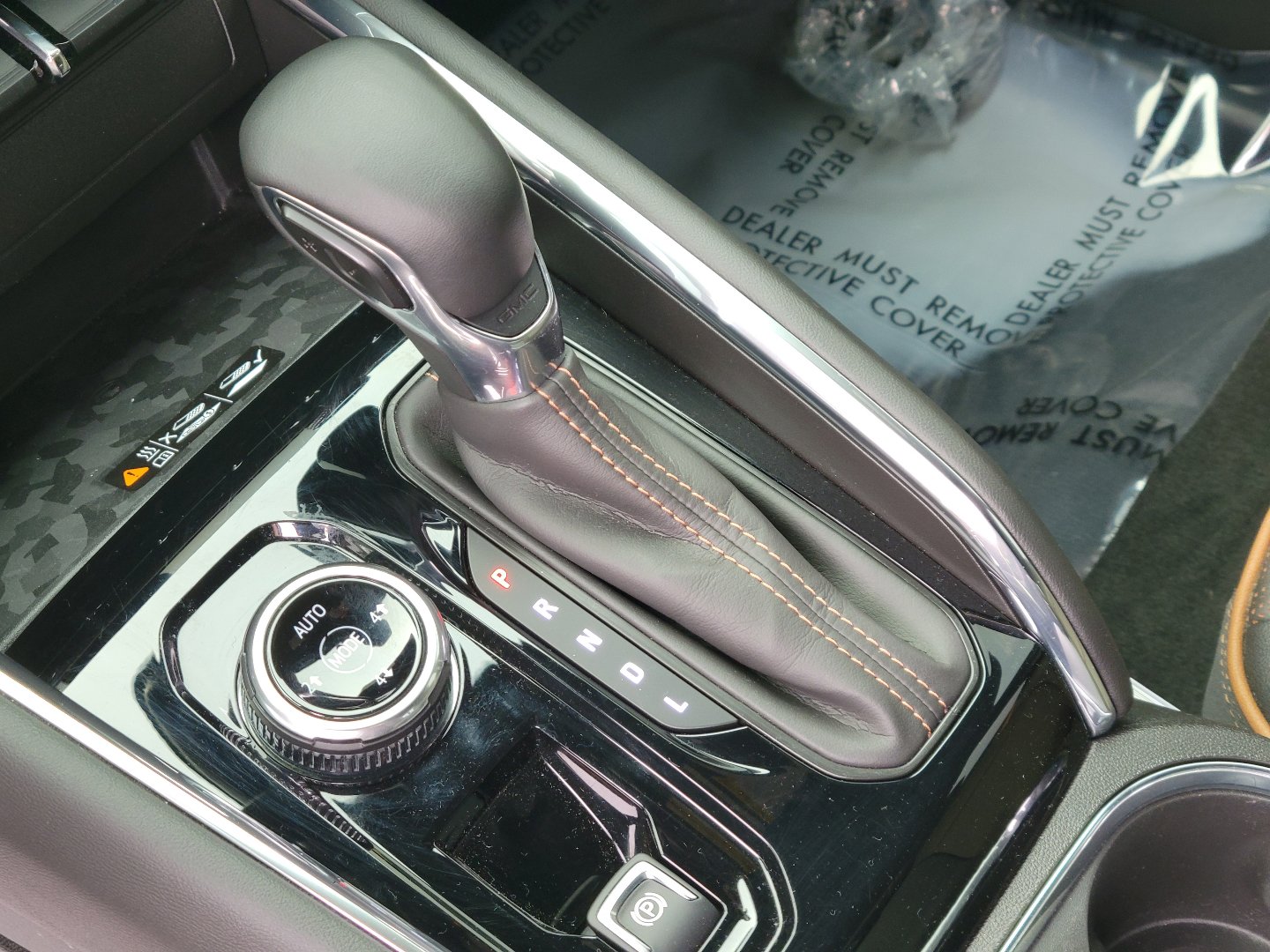 Used 2023 GMC Canyon AT4 w/ AT4 Premium Package image 28