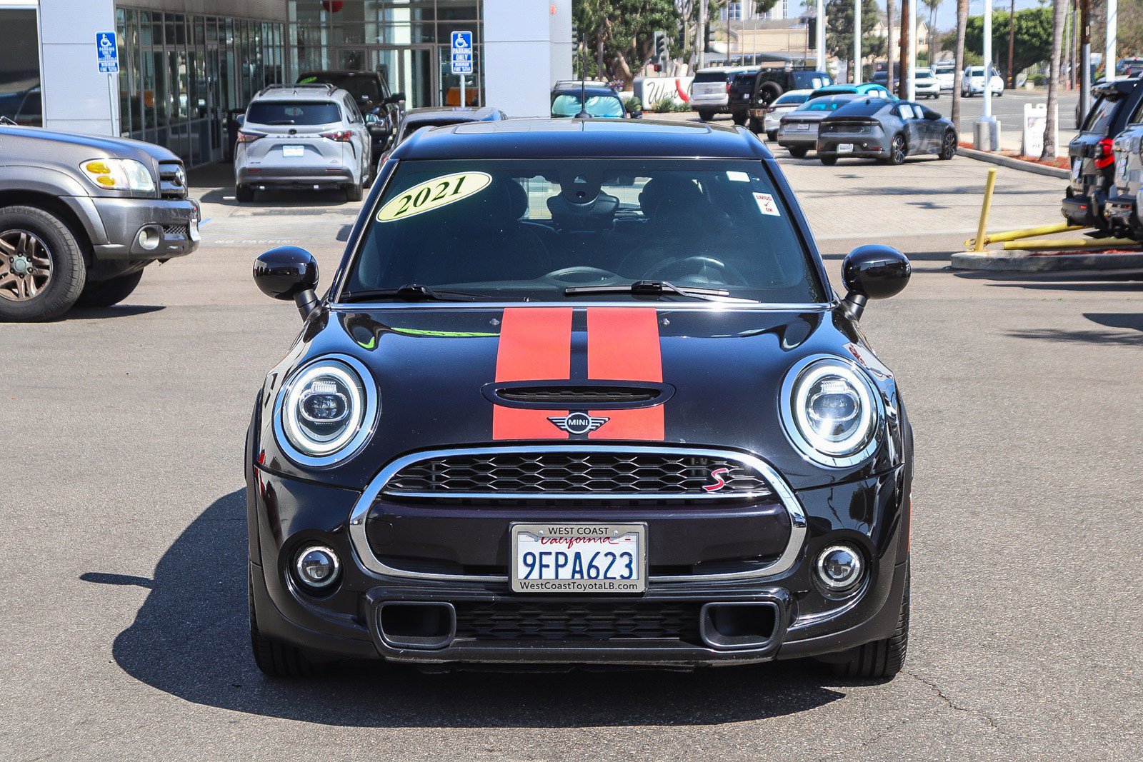 Used 2021 MINI Cooper S FWD image 2