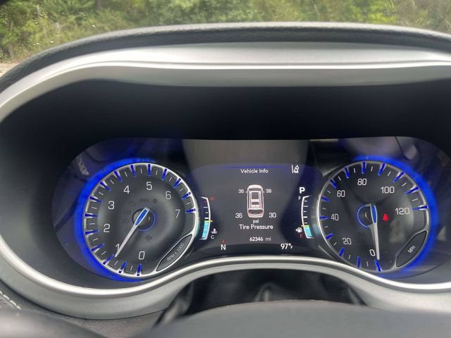 Used 2024 Chrysler Pacifica Touring-L w/ S Appearance Package FWD image 30