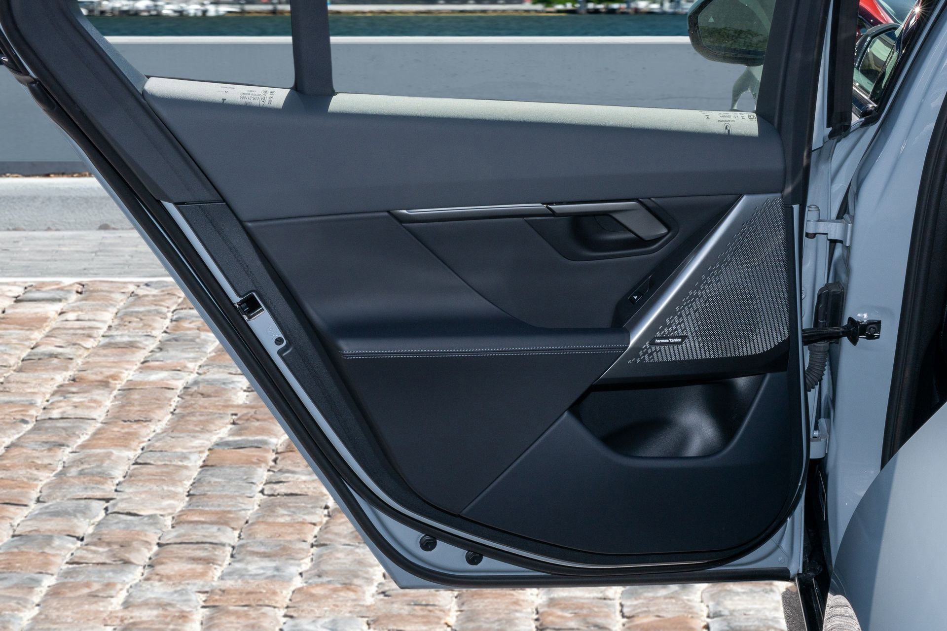 Used 2025 BMW 530i w/ M Sport Package image 13