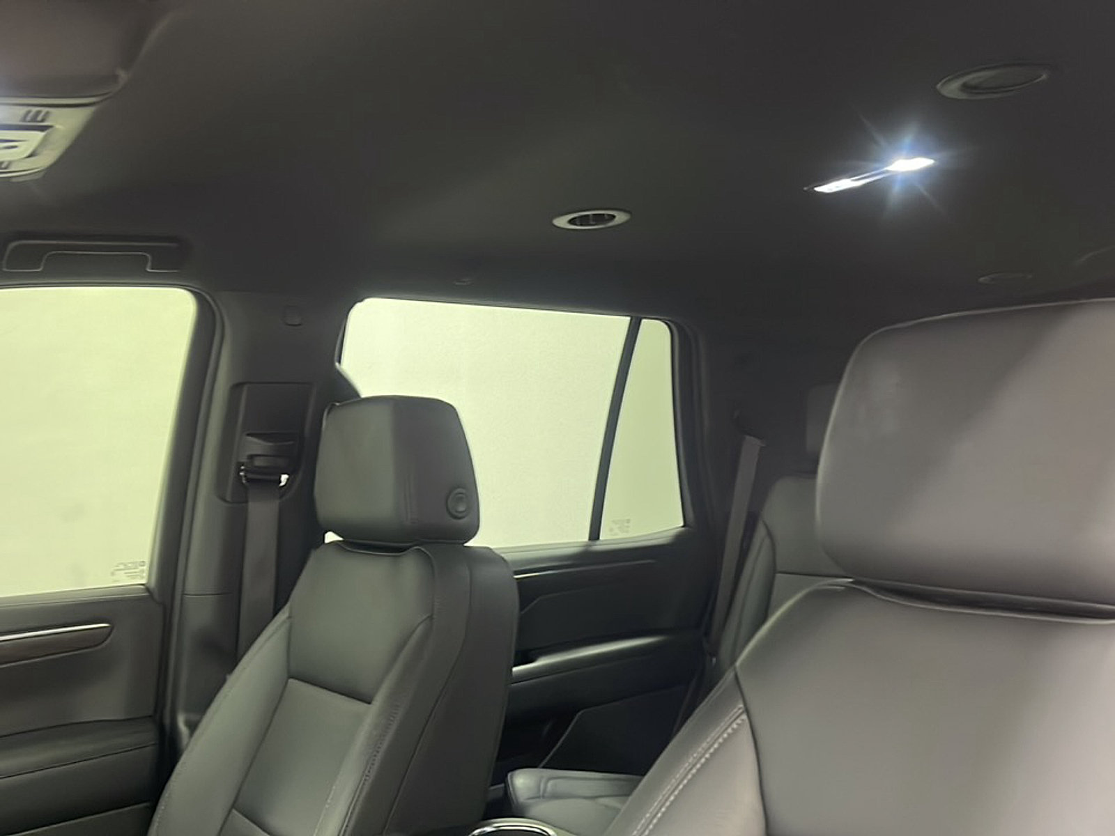Used 2026 Chevrolet Tahoe Z71 w/ Comfort Package AWD/4WD image 12