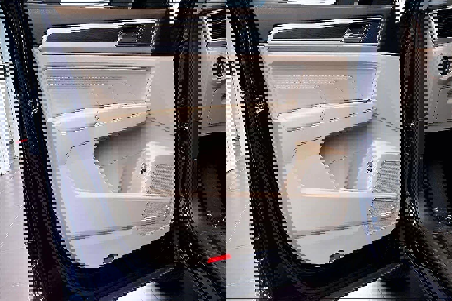 Used 2023 Volkswagen Atlas SE w/ Panoramic Sunroof Package image 21