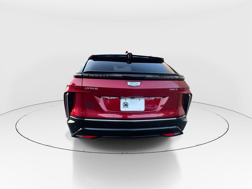 Used 2024 Cadillac Lyriq Luxury image 7