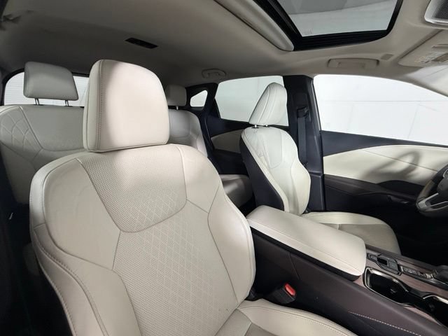 Used 2025 Lexus RX 350 Premium Plus w/ Accessory Package (Z1) FWD image 32