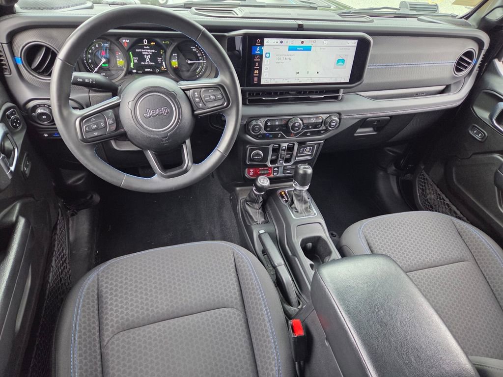 Used 2024 Jeep Wrangler Unlimited Rubicon 4xe w/ Convenience Group AWD/4WD image 9