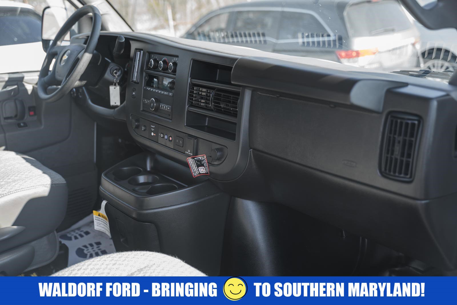 Used 2025 Chevrolet Express 2500 Extended w/ Communications Package image 22