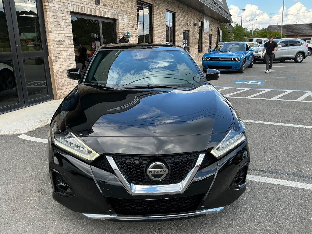 Used 2020 Nissan Maxima SR w/ Sport Mat Group FWD image 10