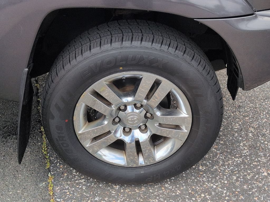 Used 2013 Toyota Tacoma 4x4 Double Cab w/ Limited Pkg image 25