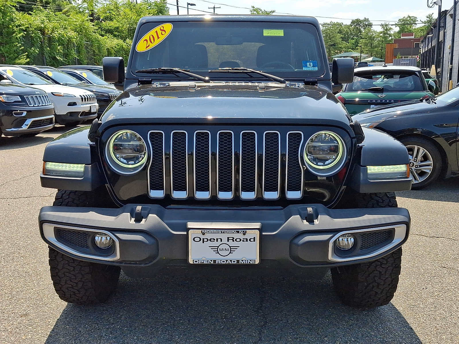 Used 2018 Jeep Wrangler Unlimited Sahara AWD/4WD image 2
