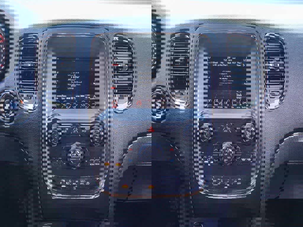 Used 2019 Dodge Durango GT image 11