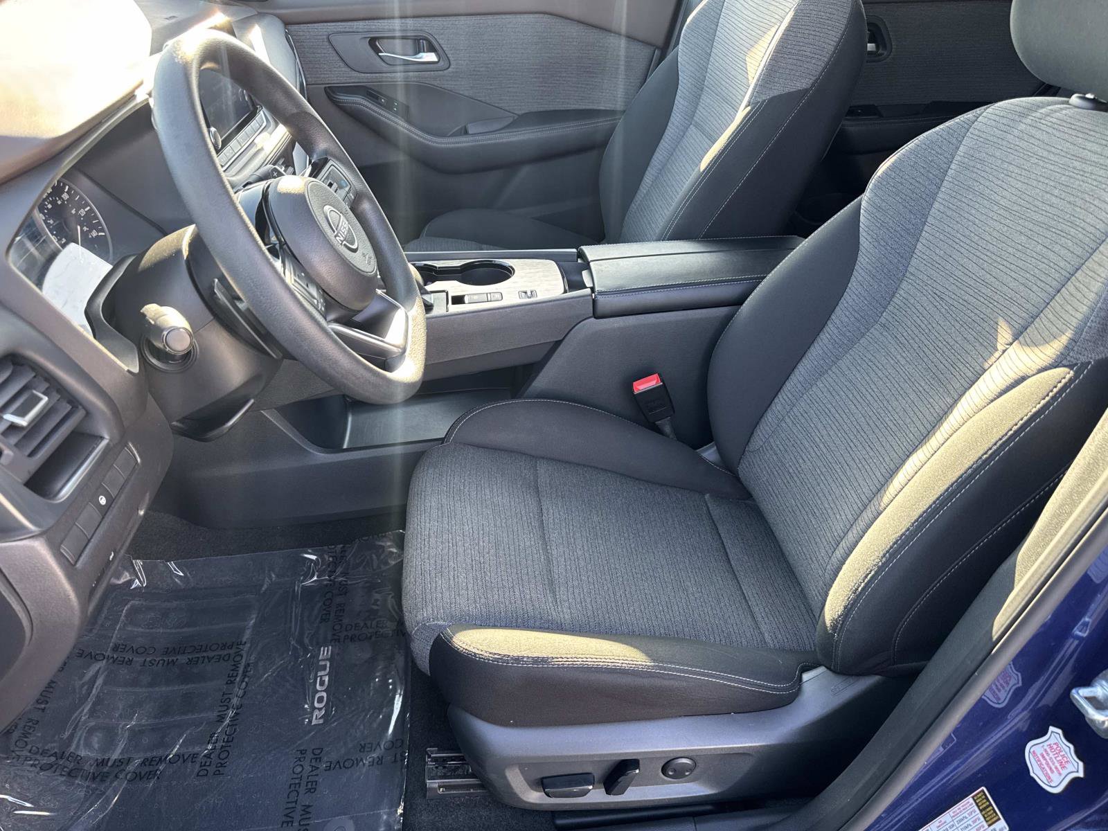 Used 2023 Nissan Rogue SV image 16