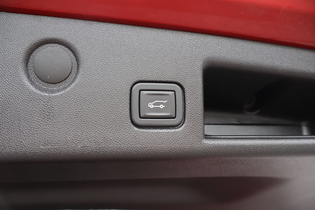 Used 2023 Chevrolet Equinox RS AWD/4WD image 25