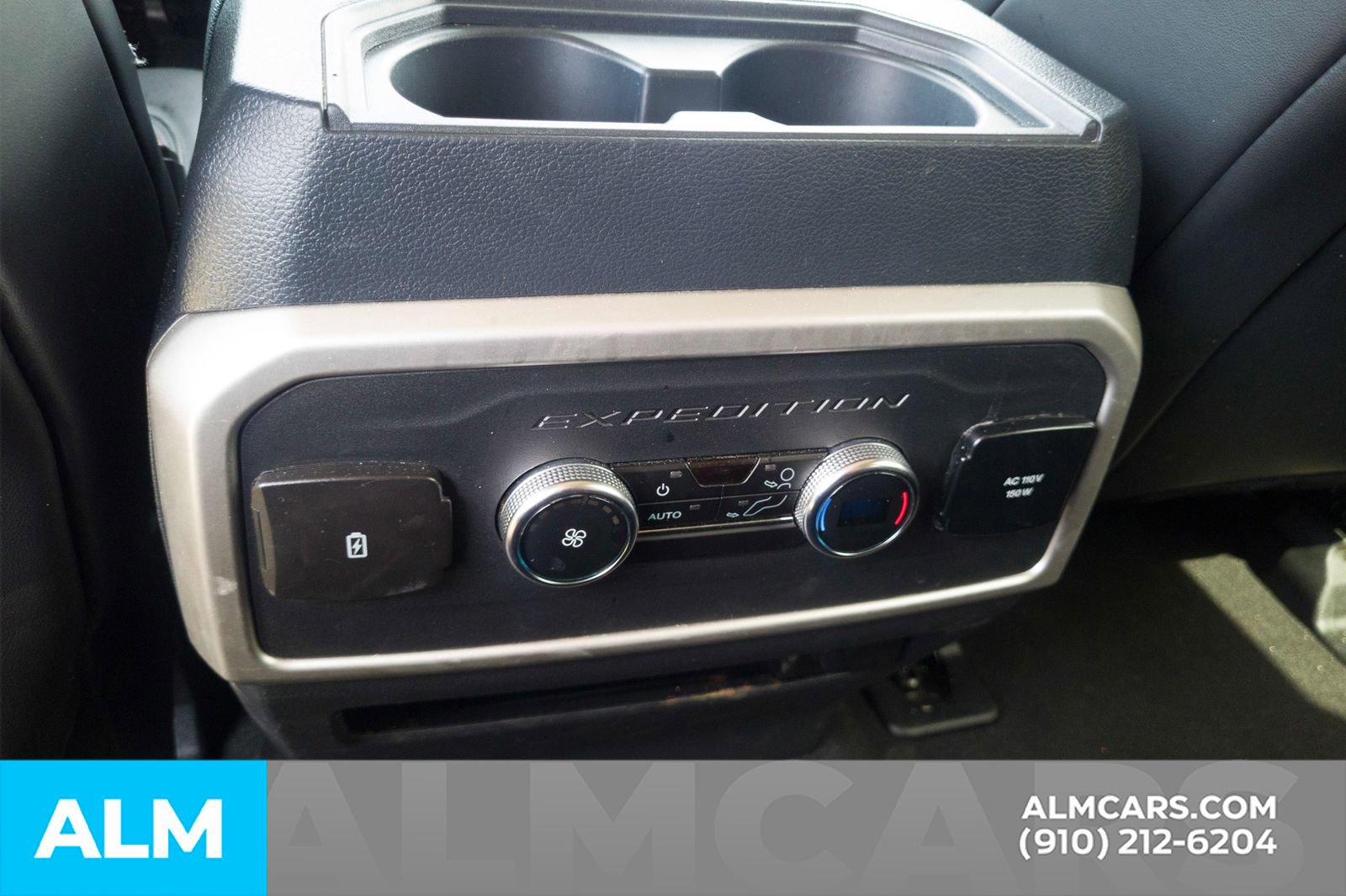 Used 2024 Ford Expedition XLT RWD image 23