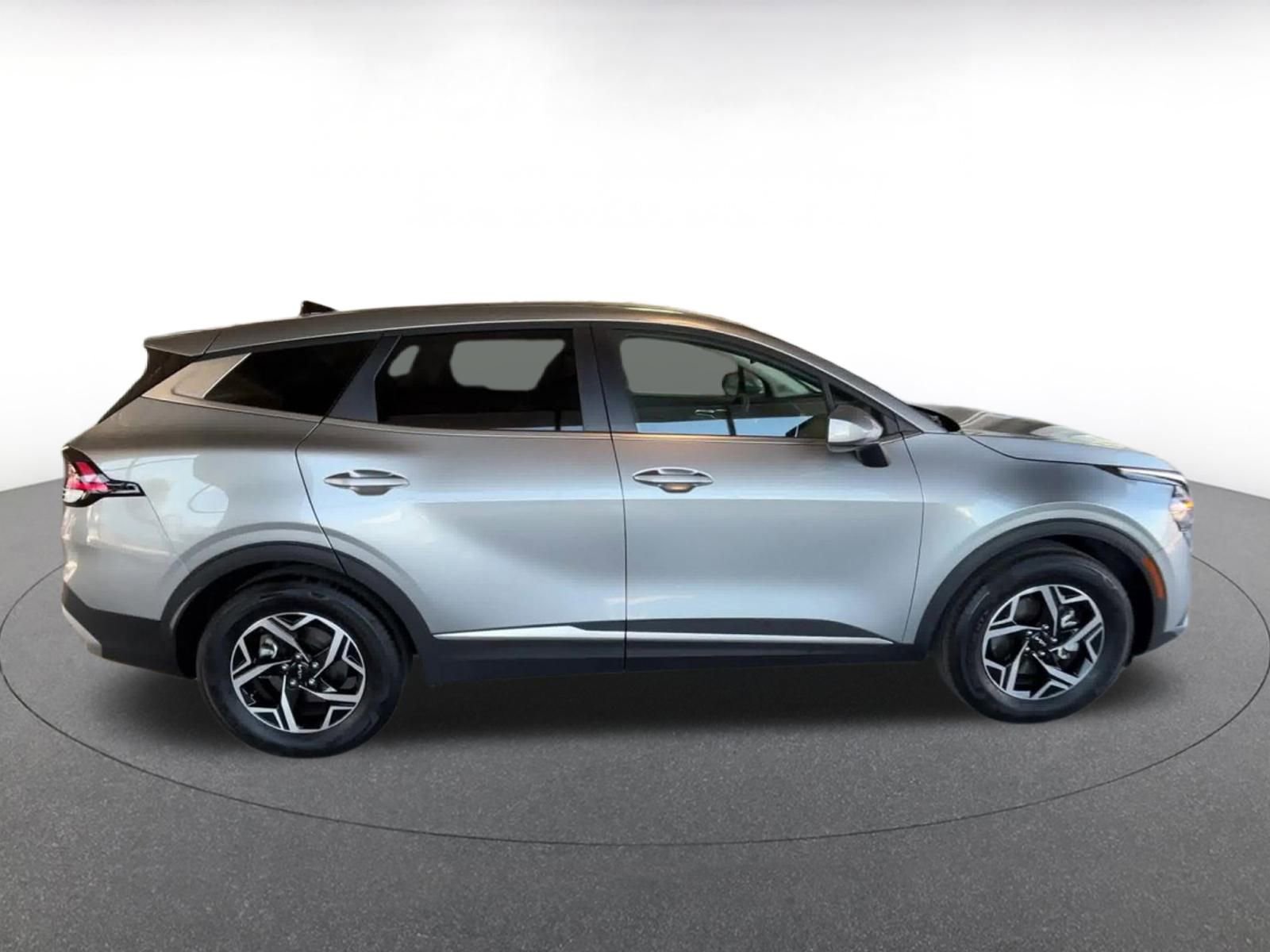 Used 2025 Kia Sportage LX image 21