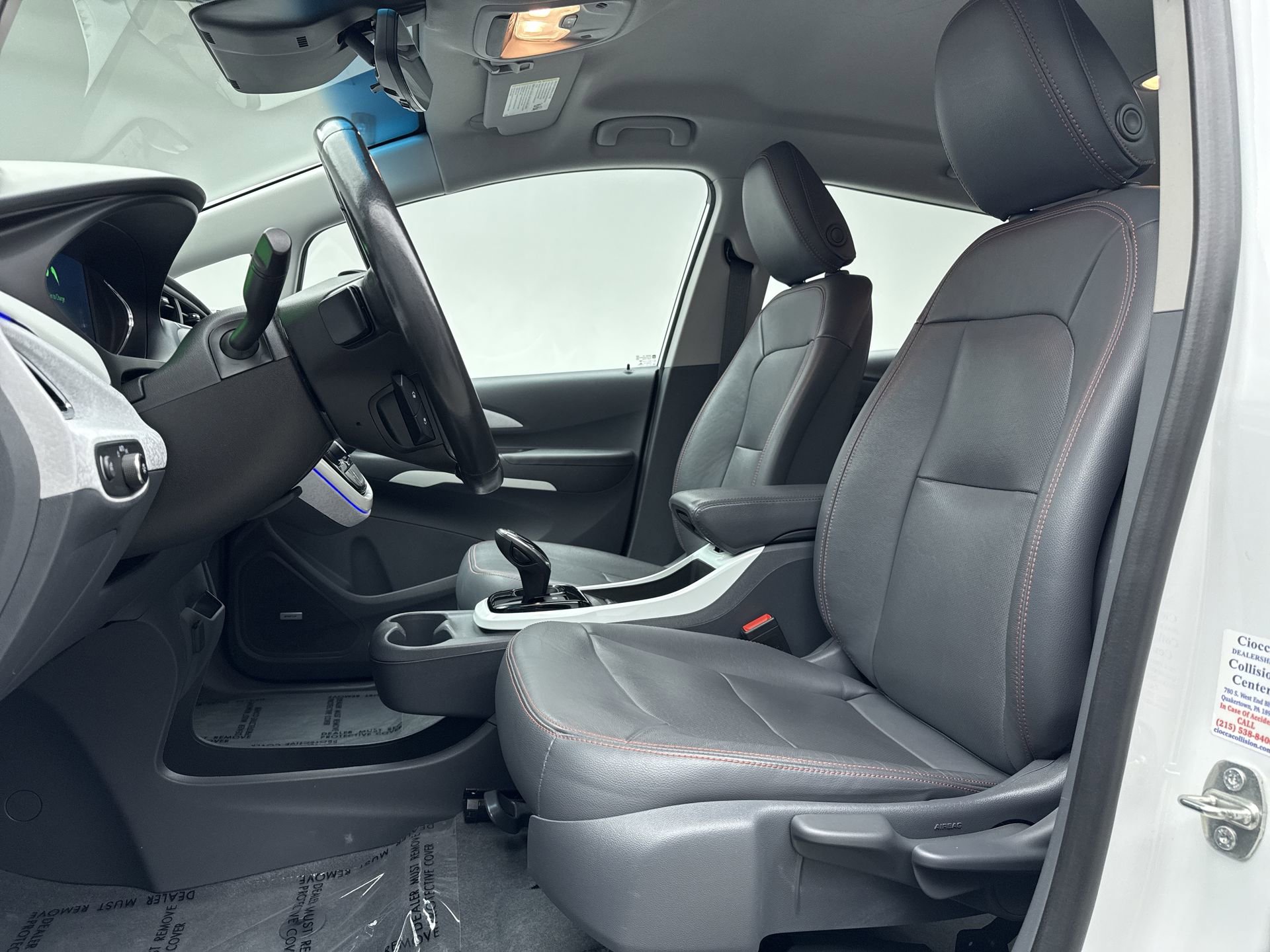 Used 2021 Chevrolet Bolt Premier w/ Infotainment Package FWD image 11