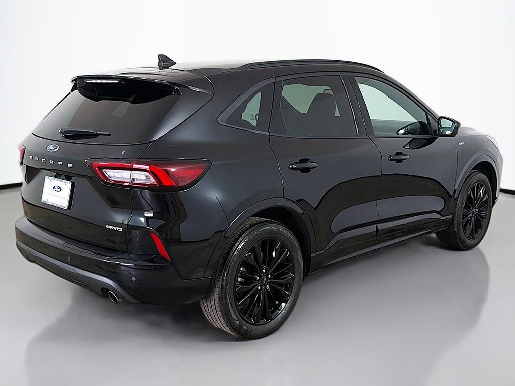 Used 2023 Ford Escape ST-Line Elite AWD/4WD image 12