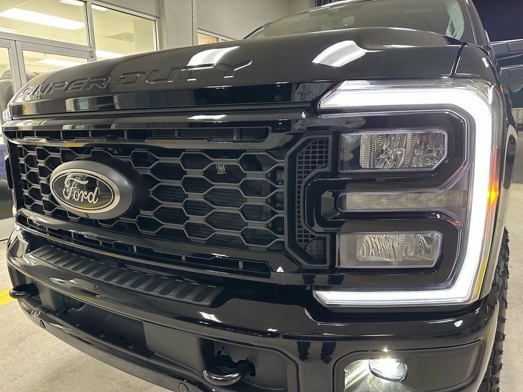 New 2026 Ford F250 Lariat image 2