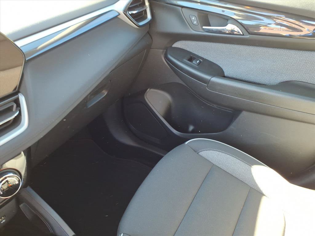 Used 2024 Chevrolet TrailBlazer LT FWD image 33
