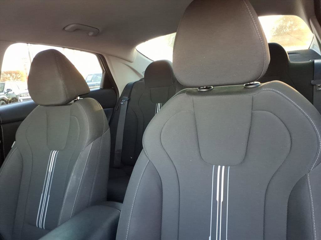 Certified 2024 Hyundai Elantra SEL image 13