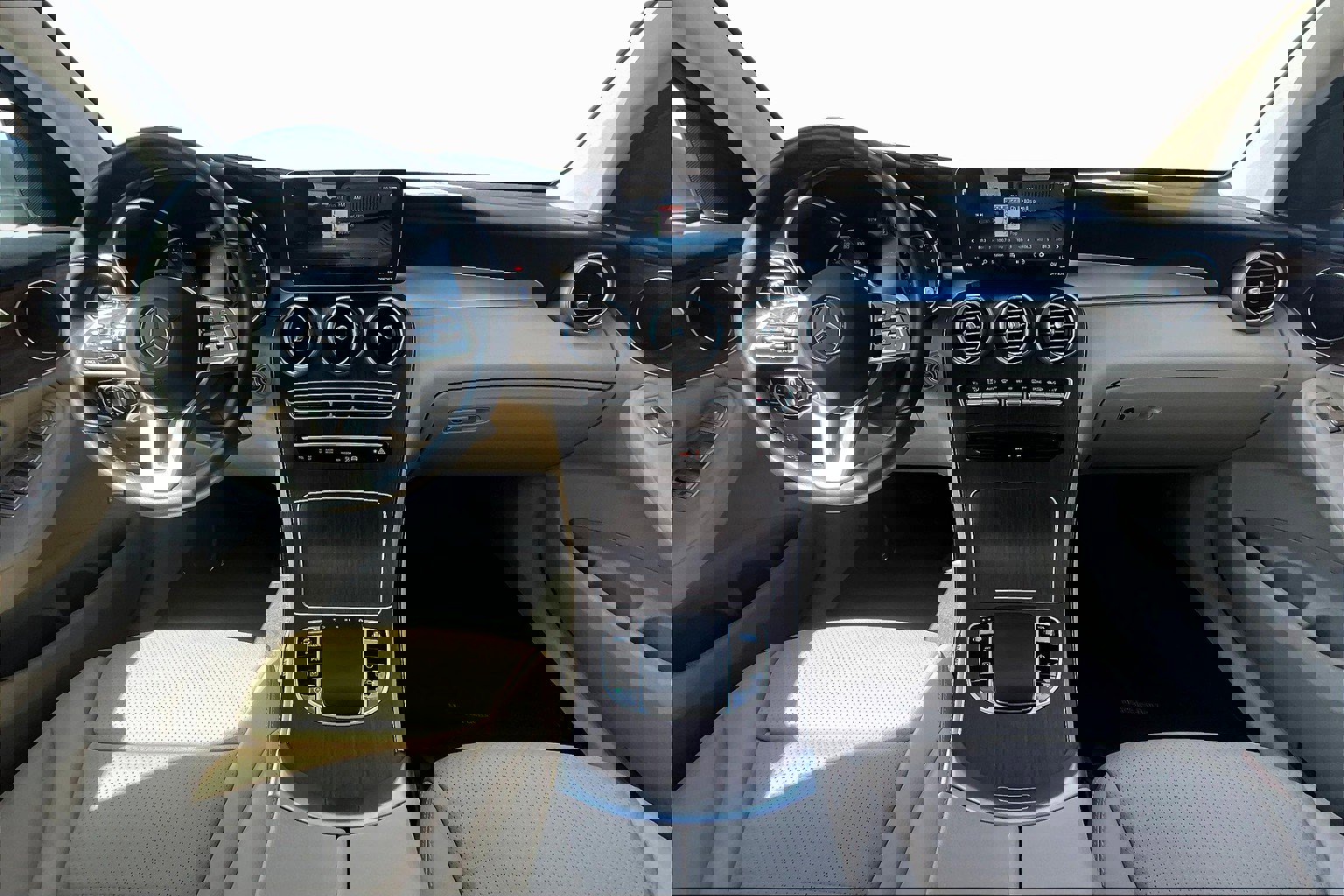 Used 2022 Mercedes-Benz GLC 300 w/ Premium Package Lite image 14