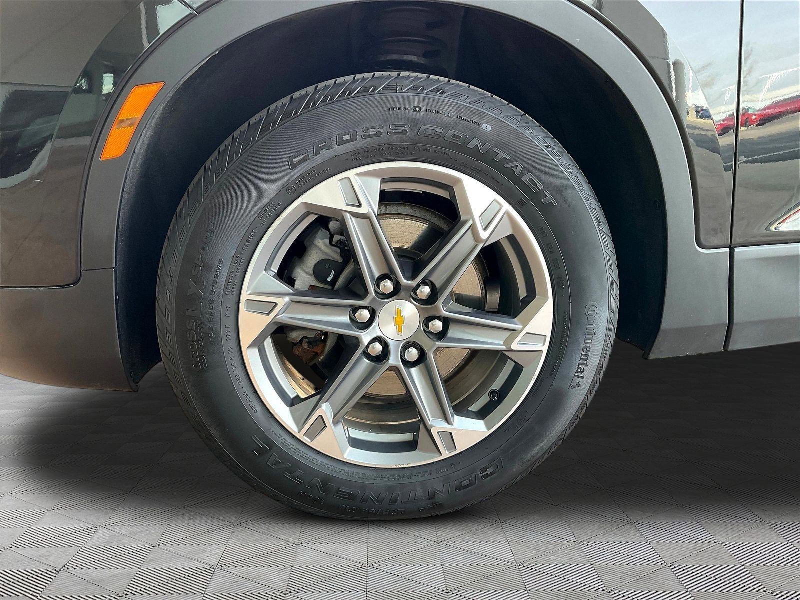 Used 2024 Chevrolet Blazer LT w/ Driver Confidence Package FWD image 32