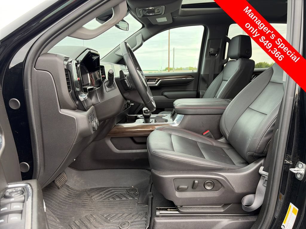 Used 2024 Chevrolet Silverado 1500 LT Trail Boss w/ LT Trail Boss Premium Package AWD/4WD image 14