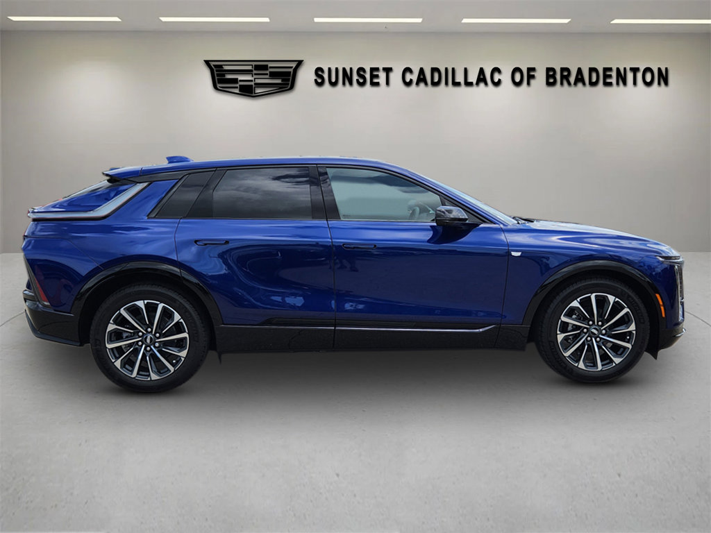 New 2025 Cadillac Lyriq Sport image 8