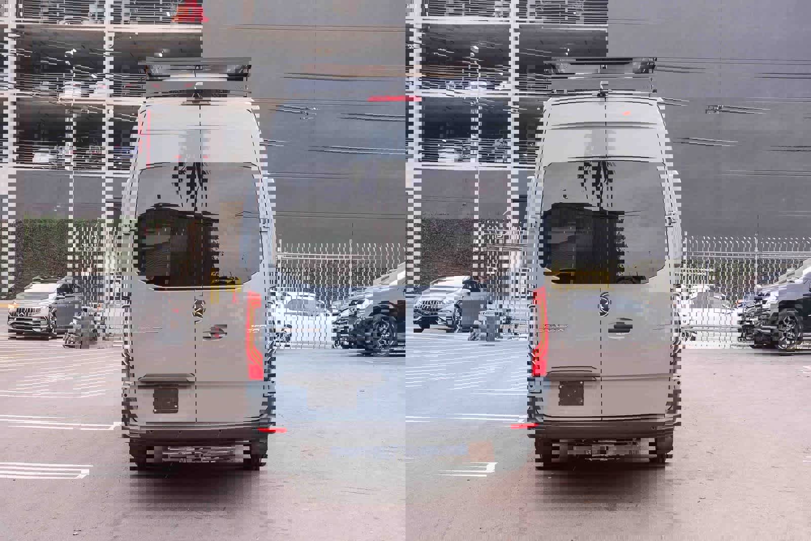 Used 2023 Mercedes-Benz Sprinter 2500 image 4