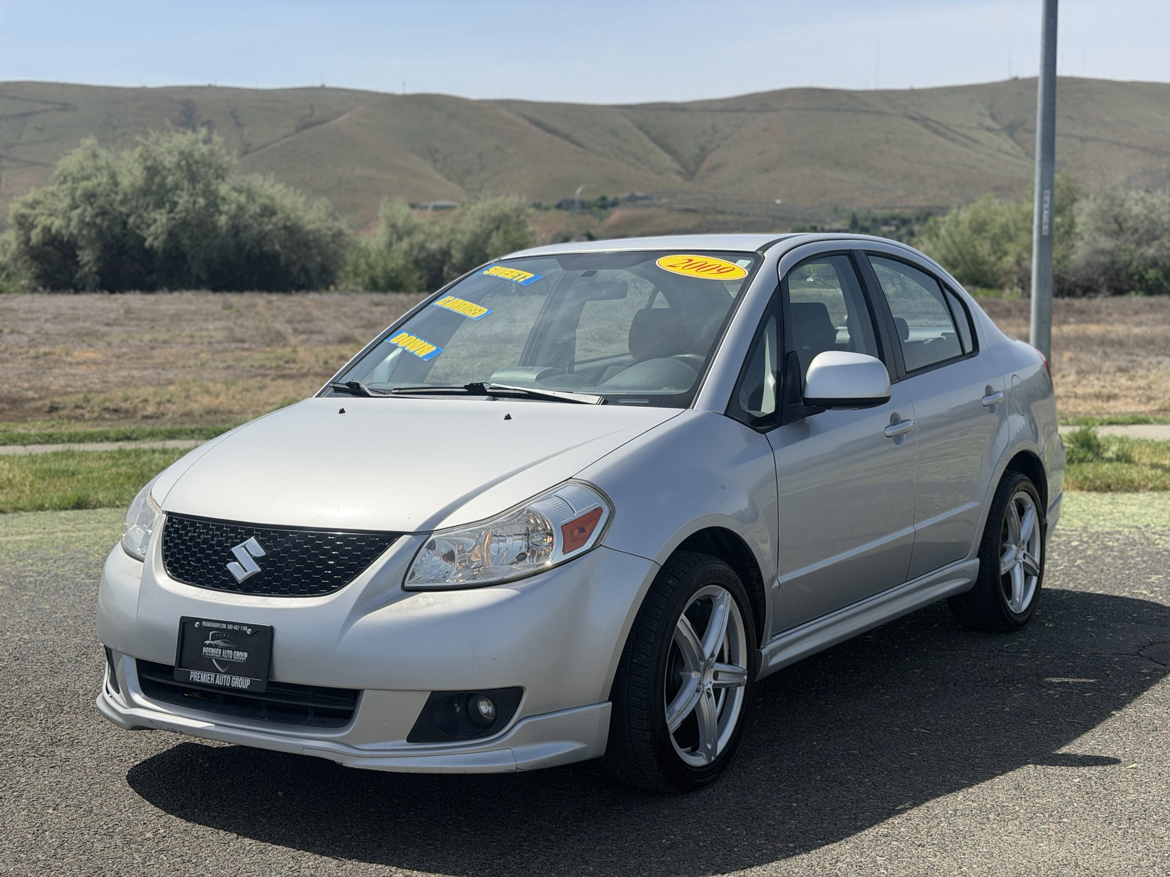 Used 2009 Suzuki SX4 Sport FWD image 1