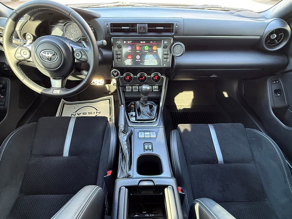 Used 2023 Toyota GR86 Premium w/ ALL Weather Mat Package (TMS) image 11