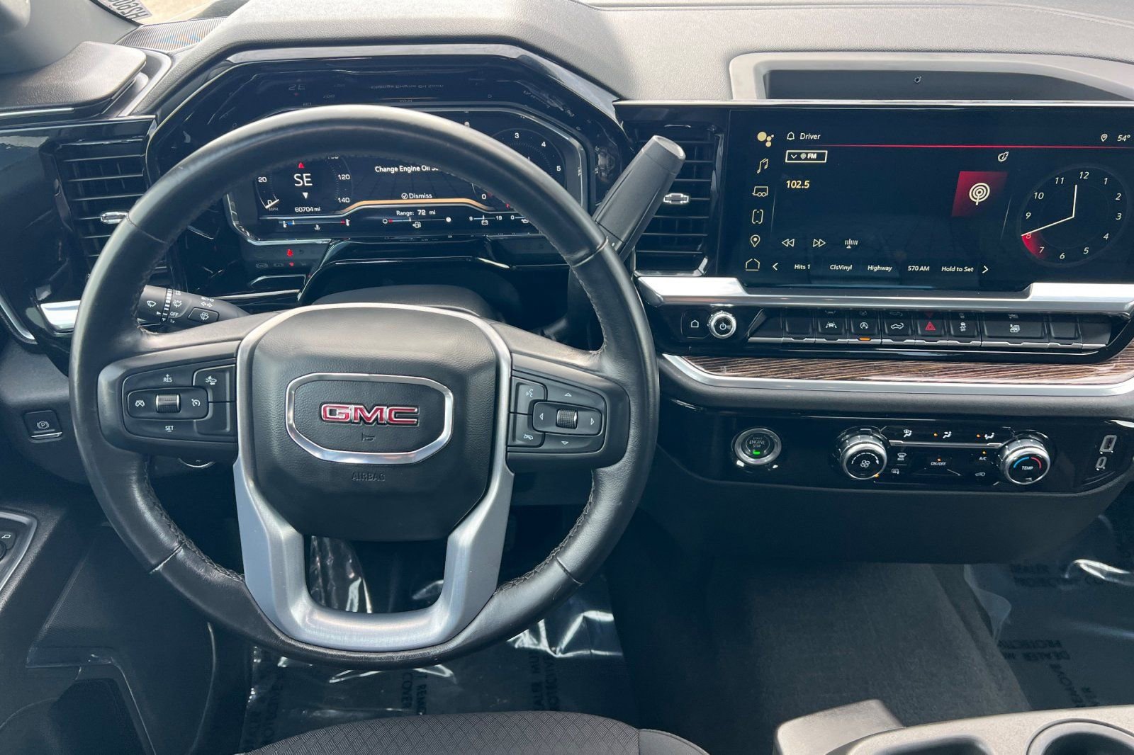 Used 2023 GMC Sierra 1500 SLE w/ Enhanced Capability Package AWD/4WD image 11