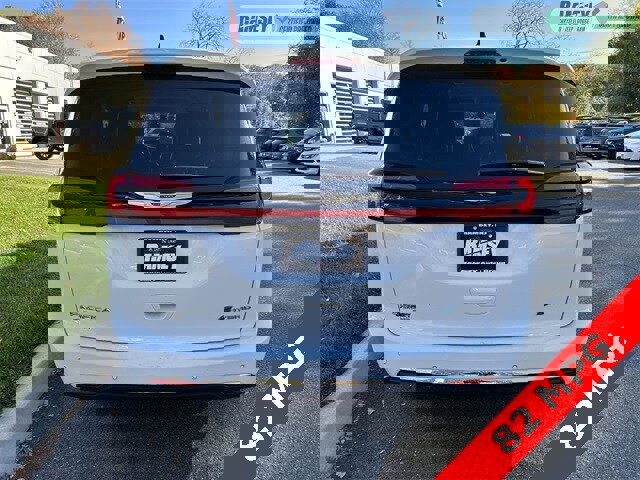 Certified 2024 Chrysler Pacifica Select image 7