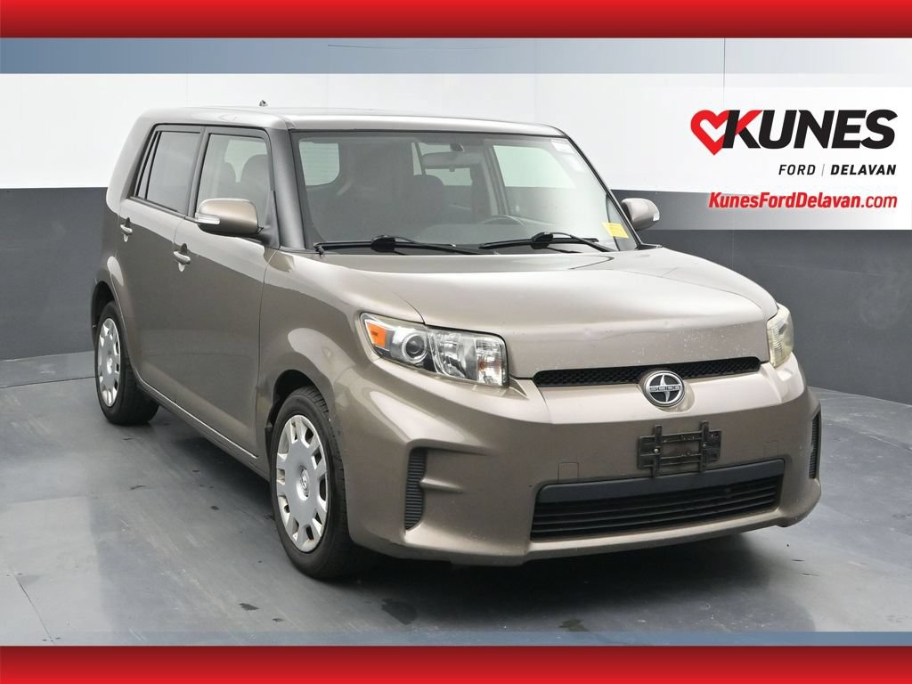Used 2011 Scion xB FWD image 1
