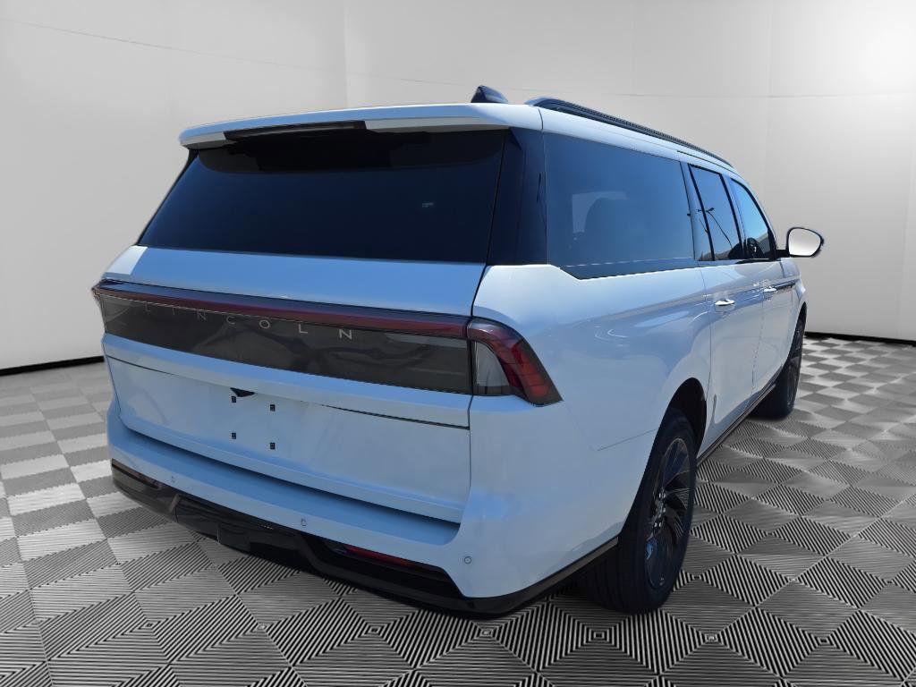New 2026 Lincoln Navigator L Reserve AWD/4WD image 7