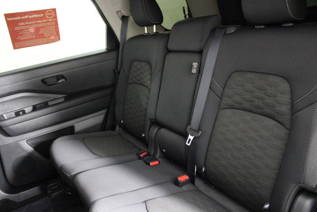 Certified 2024 Nissan Pathfinder SV FWD image 20