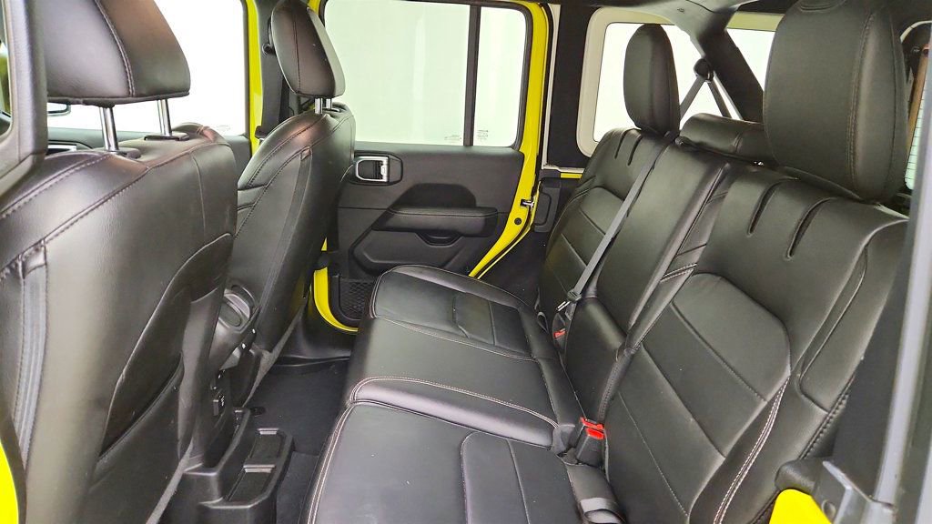 Used 2023 Jeep Wrangler Unlimited Sahara w/ Cold Weather Group AWD/4WD image 21