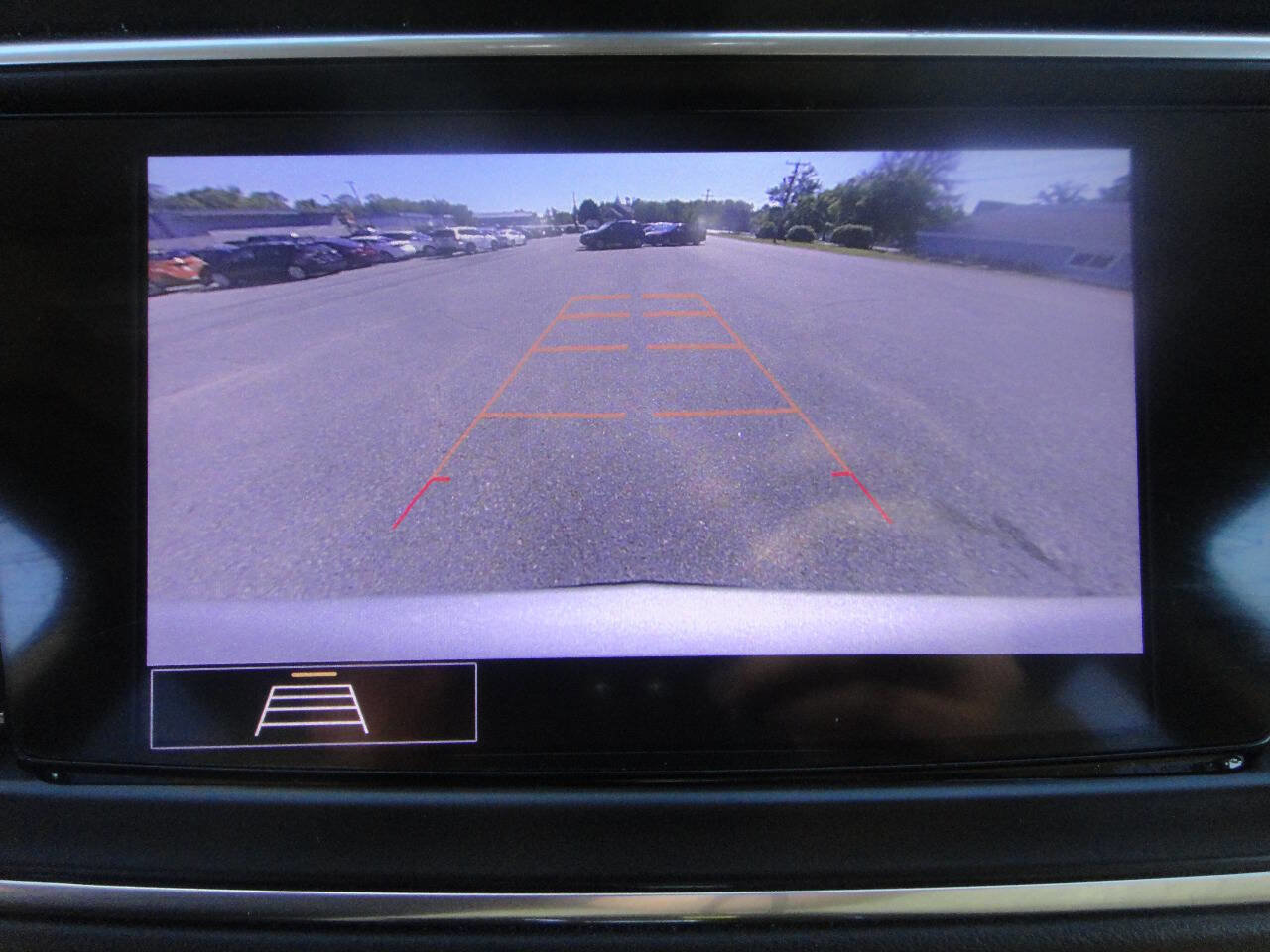 Used 2020 Buick Enclave Essence AWD/4WD image 9