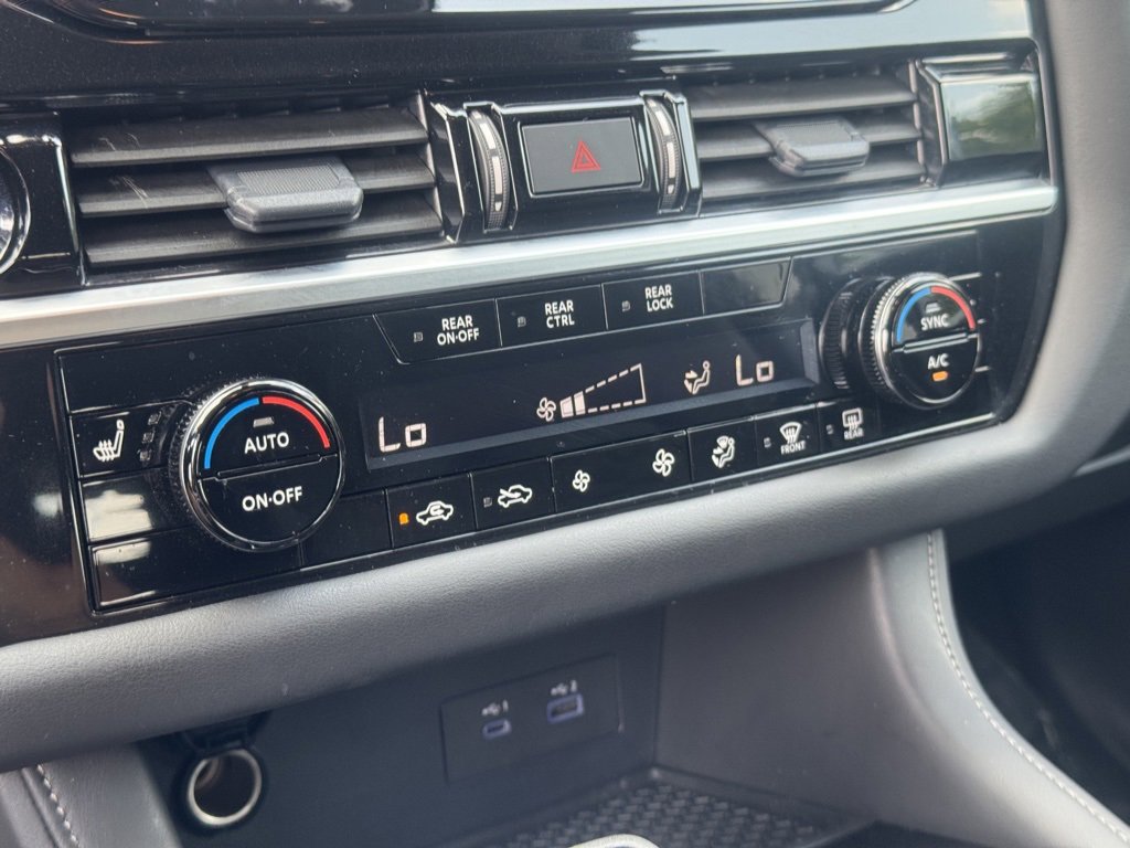 Certified 2025 Nissan Pathfinder SV w/ Black Appearance Package image 13