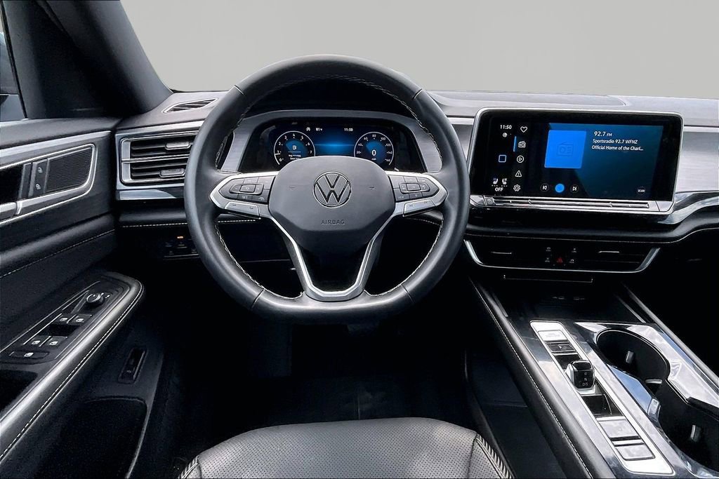 Used 2025 Volkswagen Atlas Cross Sport SE FWD image 8