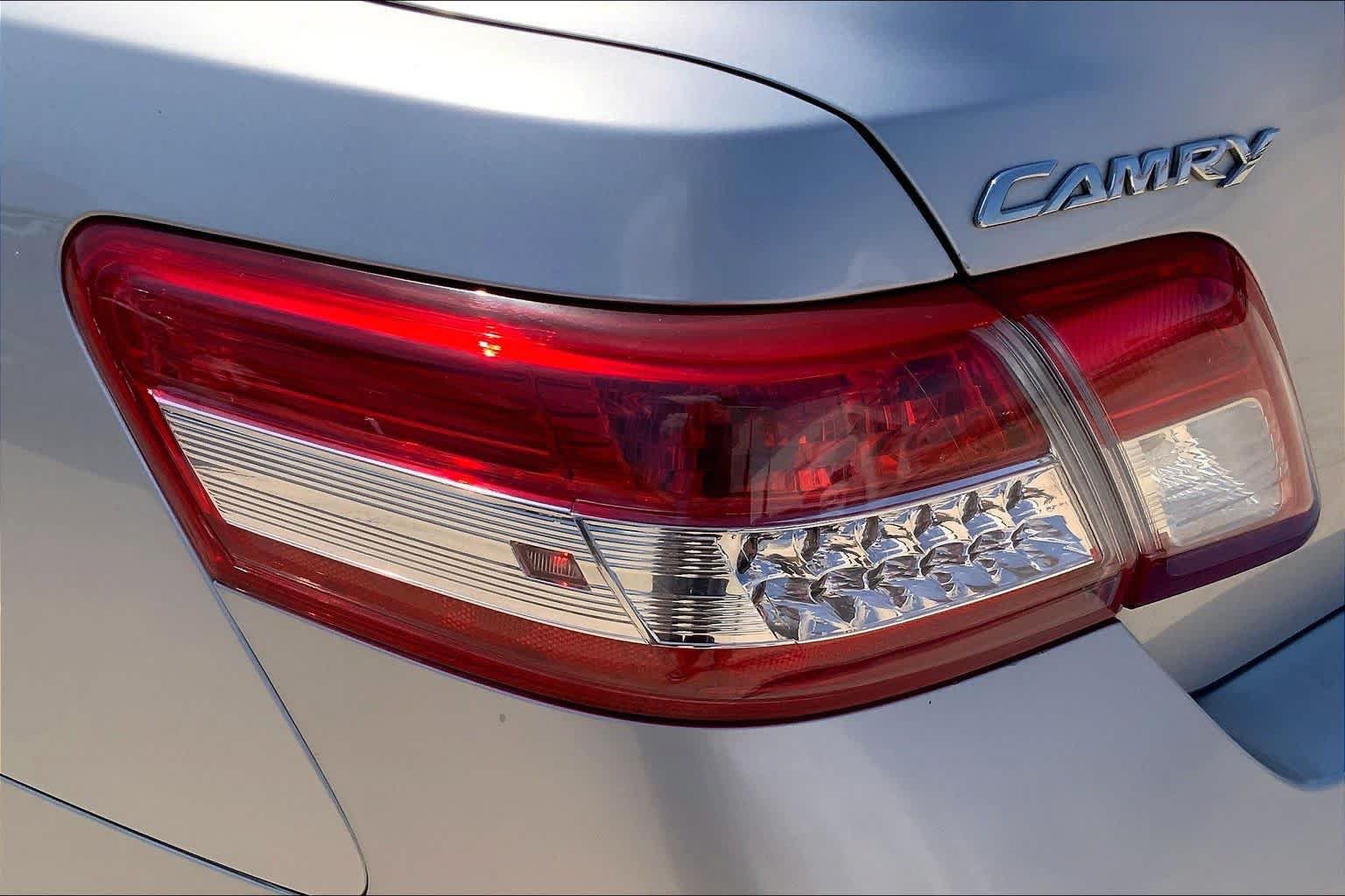 Used 2011 Toyota Camry LE w/ LE Extra-Value Pkg FWD image 28
